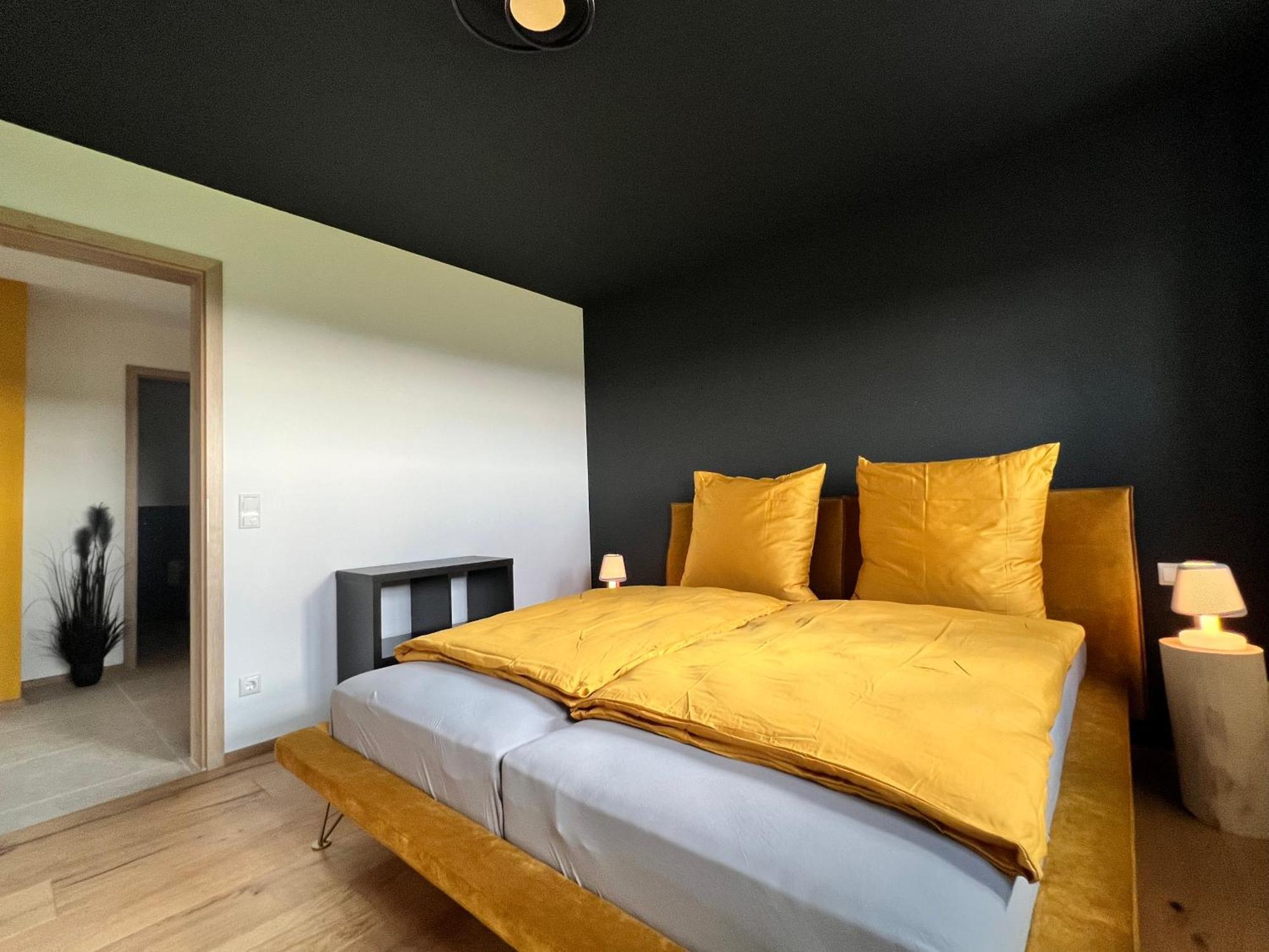 Stay Nice Apartments Dorfen Naehe Muenchen Jacuzzi Grillkota 75 Zoll Tv Eksteriør bilde
