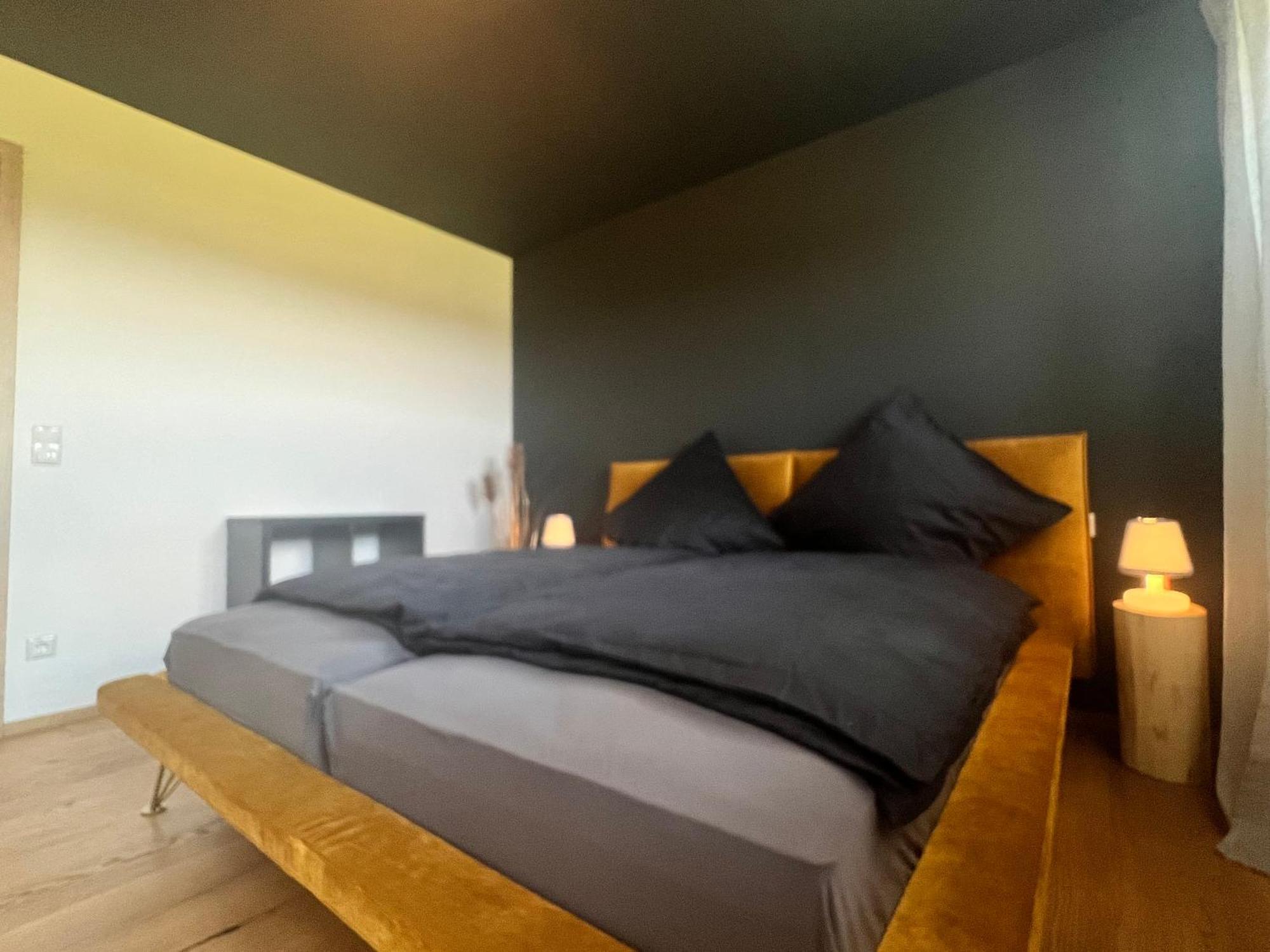 Stay Nice Apartments Dorfen Naehe Muenchen Jacuzzi Grillkota 75 Zoll Tv Eksteriør bilde